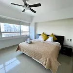 Luxurious Ocean View Apartment & Private Jacuzzi