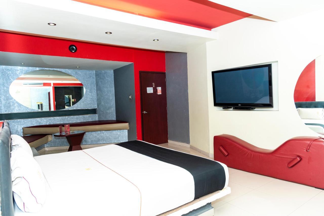 Hotel Dluxe Auto Adults Only *