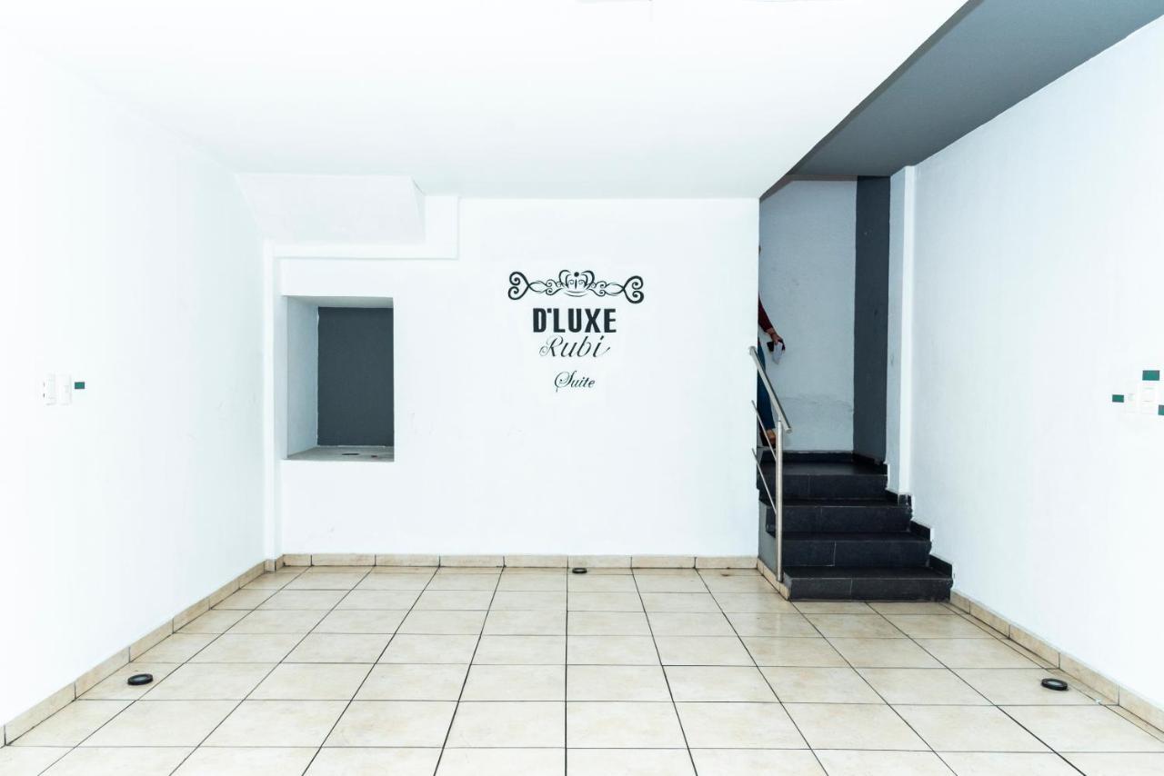 Dluxe Auto Adults Only Hotel *