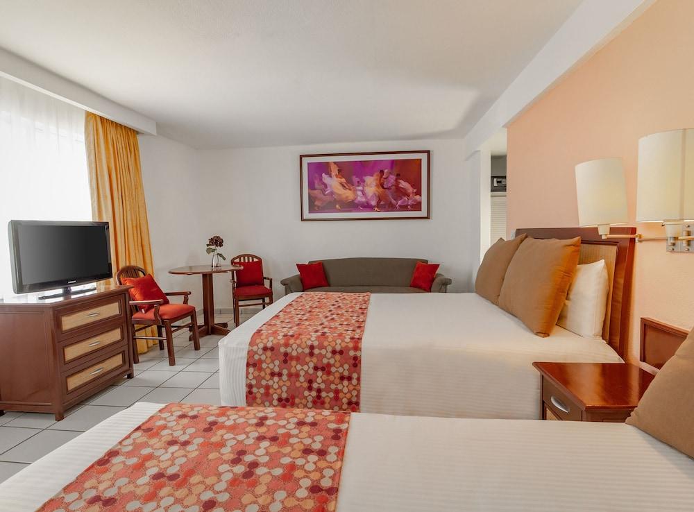 Centro Historico Hotel 4*