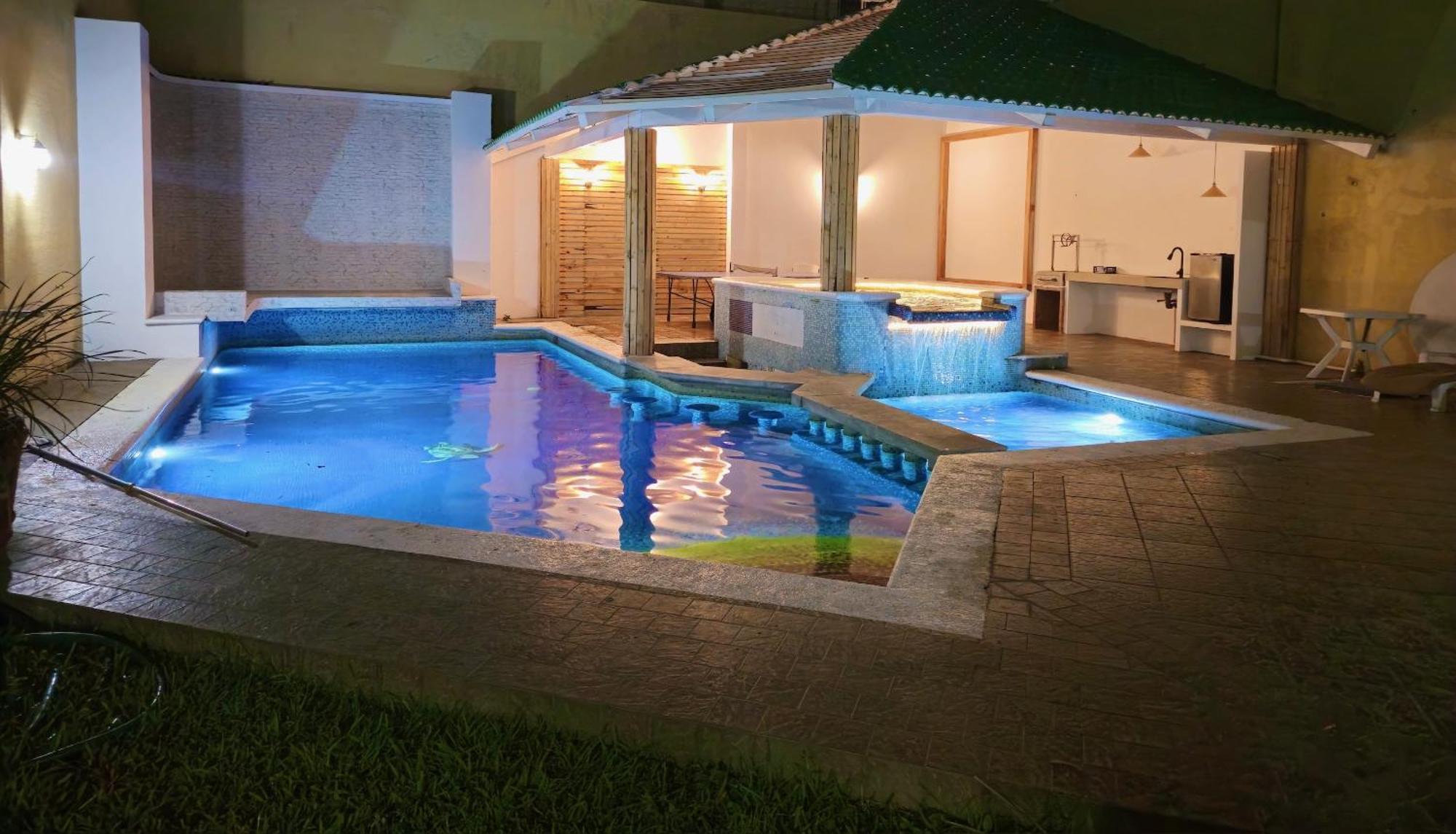 Casa Con Alberca, Súper Ubicación. Puerto De * Veracruz