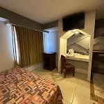 Hotel Impala enfrente al ADO