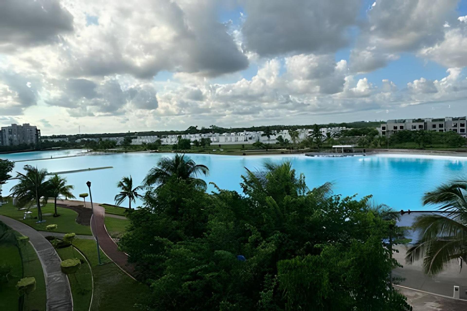 Dream Lagoons *