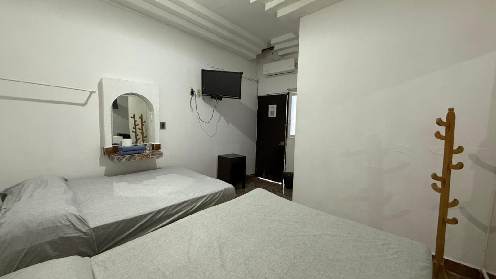 Climar Capsule hotel 2*
