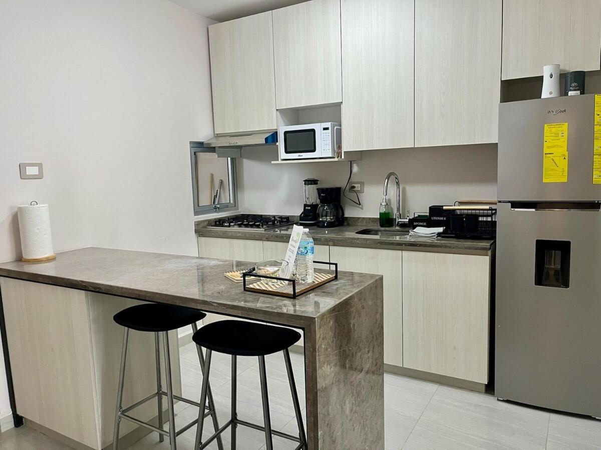 Modern Oceanfront Retreat 2bd 2bdr Wifi Pool