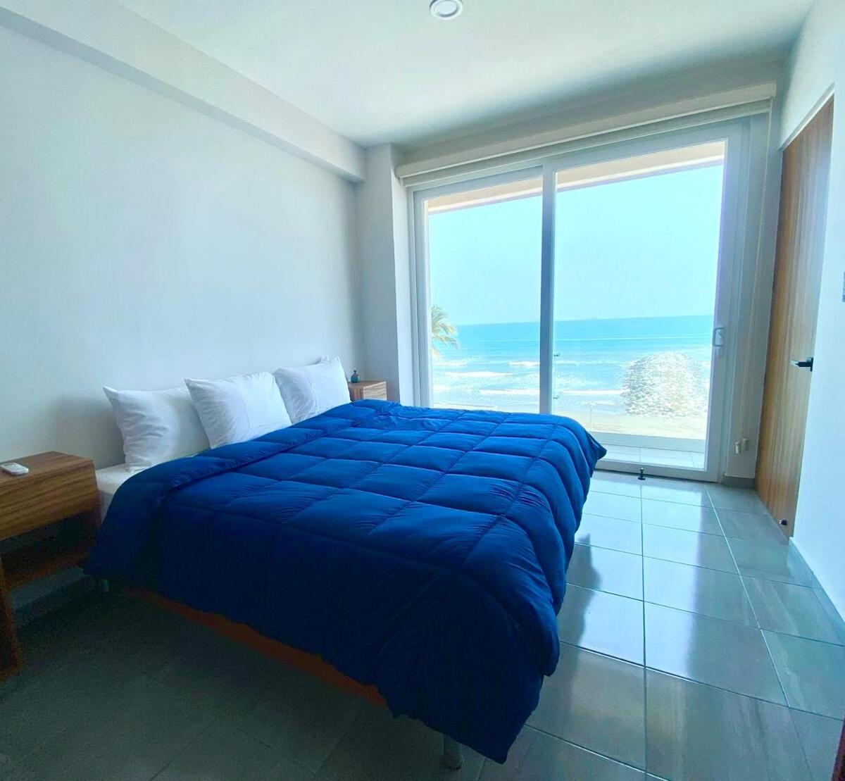 Frente A La Playa Con Acceso Directo Ac Alberca Y Elevador Apartamento *